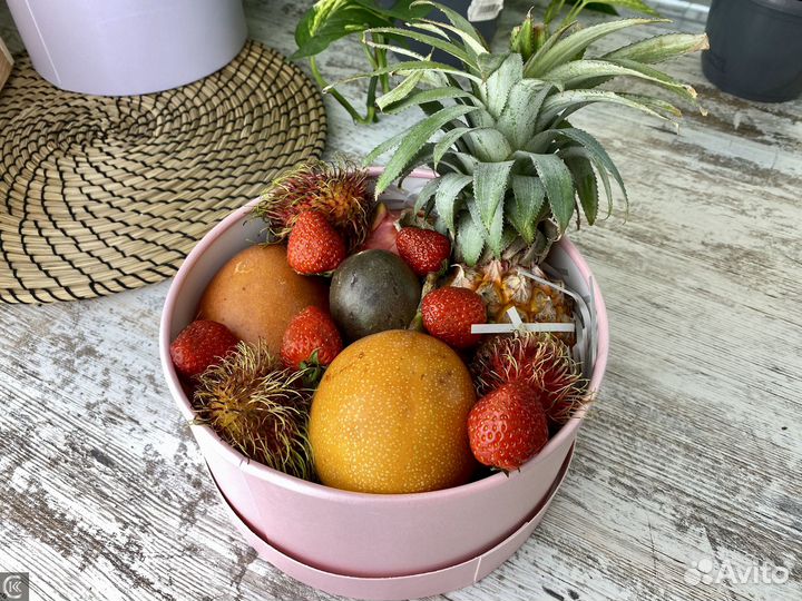 Фруктовая корзина в подарок