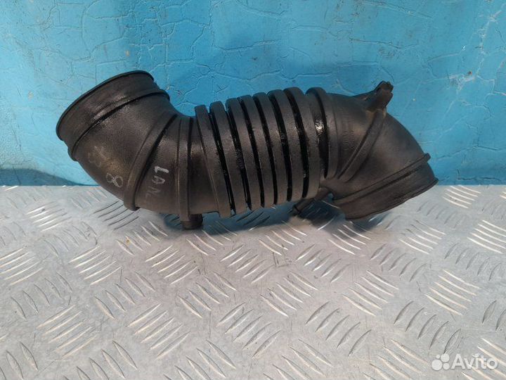 Патрубок воздушного фильтра Mitsubishi Lancer 8