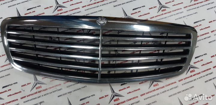 Решетка радиатора w221 мерседес дефект