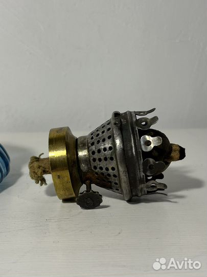 Лампа керосиновая старинная, голубое стекло