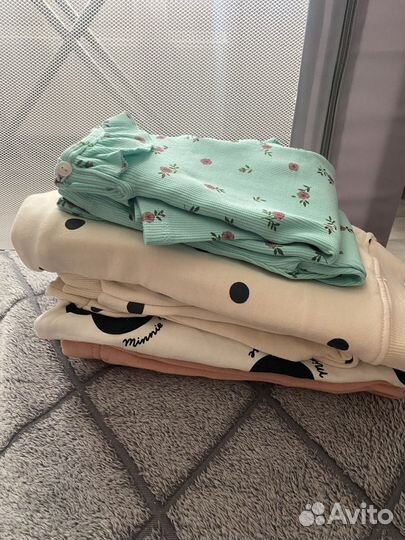 Лот детских вещей