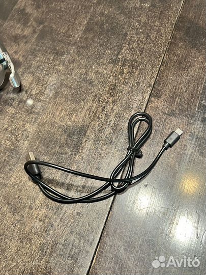 Держатель для телефона в машину я зарядкой