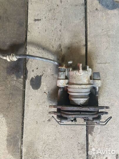 Суппорт передний Ford Focus 1 USA