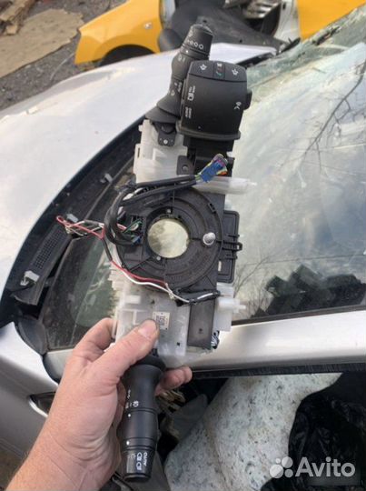 Блок подрулевых переключателей Renault Laguna 3