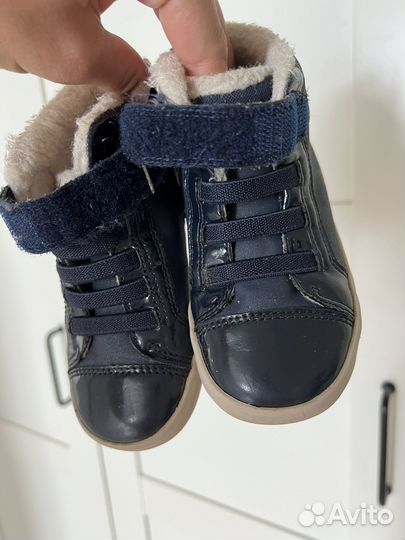 Детские кроссовки