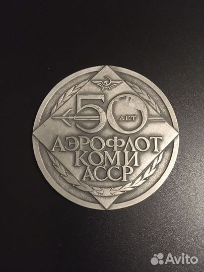 Настольная медаль