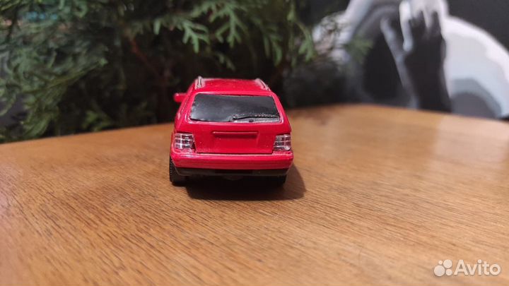 BMW 325i Touring 1:43