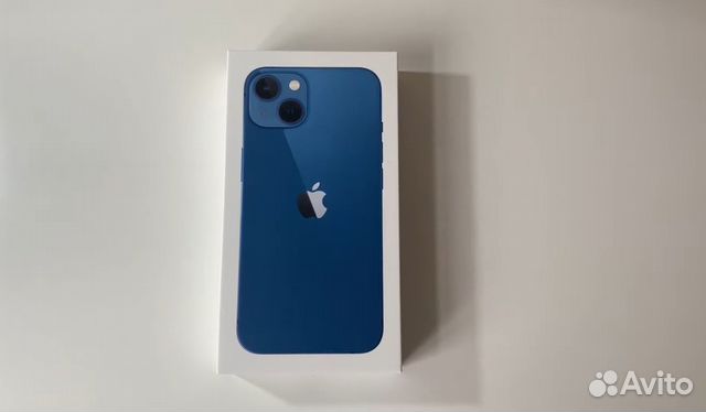 Айфон 13 про голубой. Айфон 11 и 13. Iphone 11 голубой новый.