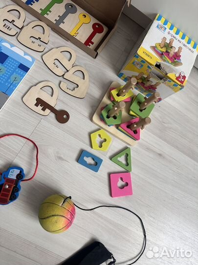 Игрушки деревянные и др. 1, 2, 3, 4 года