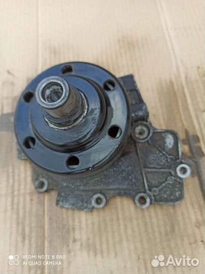 Водяной насос помпа Mercedes Sprinter W906 651.955