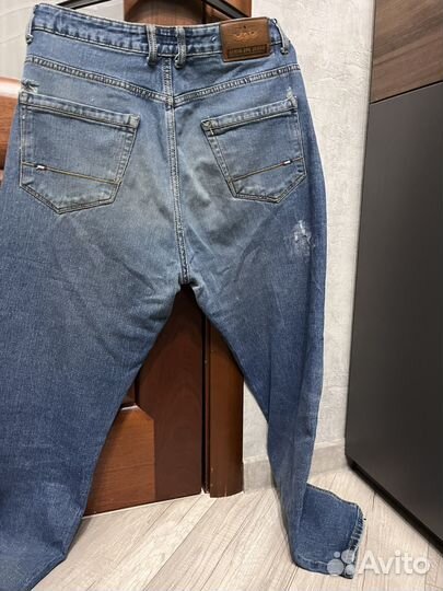 Джинсы