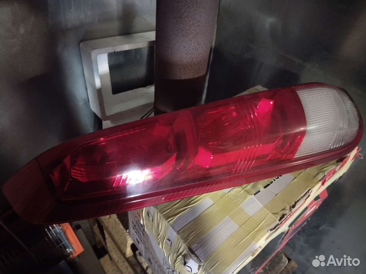 Фонарь задний левый. Ниссан х трейл т30