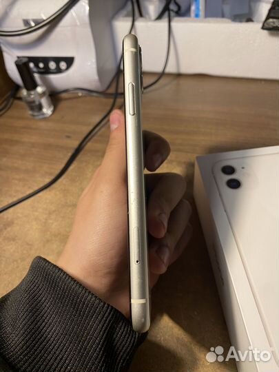 iPhone 11, 128 ГБ