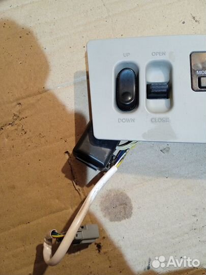 Дисплей информационный на торпедо Infiniti QX56