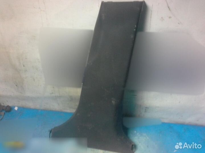 Обшивка средней стойки правая Hyundai Elantra 2006