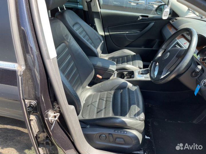 Подушка безопасности боковая правая Vw Passat B6