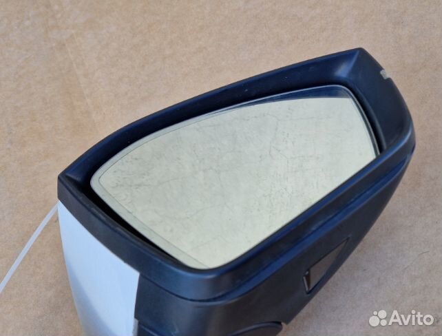 Боковое зеркало Skoda Superb III