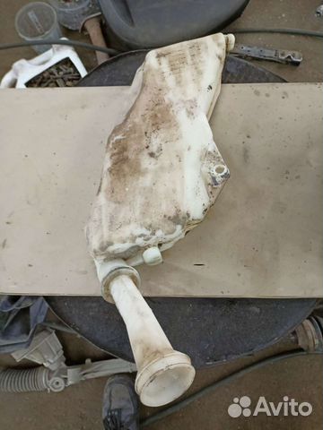 Бачок омывателя лобового стекла Пежо 206