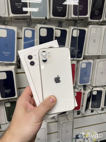 iPhone 11, 64 ГБ