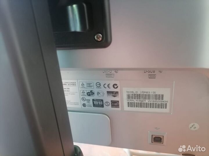 Монитор Philips