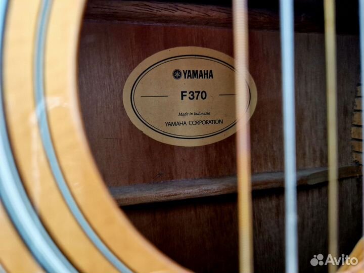 Акустическая гитара Yamaha F370 (оригинал 2011г.)