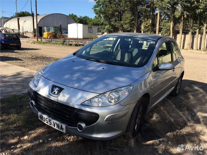 Разбор на запчасти Peugeot 307