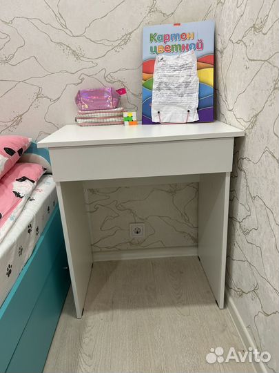 Письменный стол