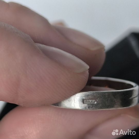 Кольцо с гранатами серебро эпл