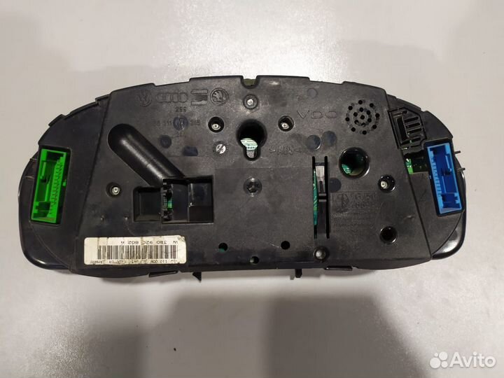 Панель приборов Volkswagen Passat B5 2000