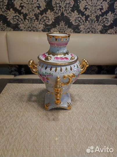 Самовар фарфоровый гжель