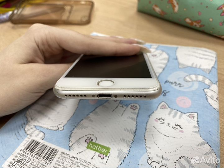 iPhone 8, 64 ГБ