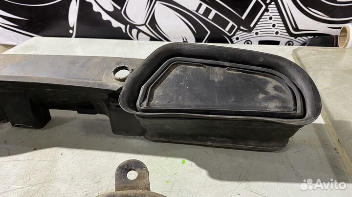 Воздухозаборник воздушного фильтра BMW 7 E38