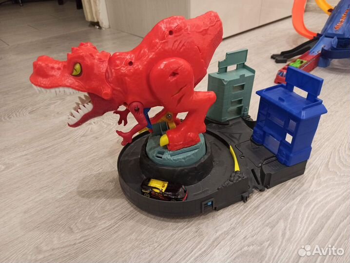 Hot wheels Динозавр