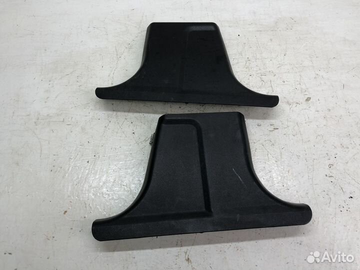 Обшивка стойки нижняя для Mercedes W202