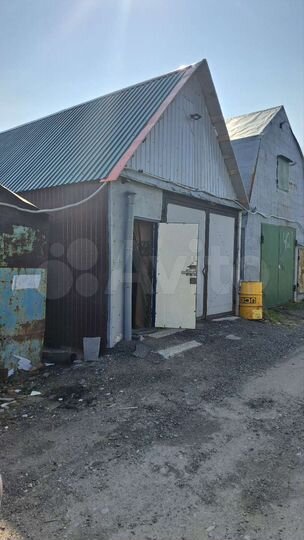 Гараж, > 30 м²