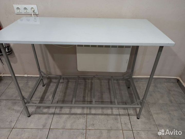 Стол нейтральный нержавейка