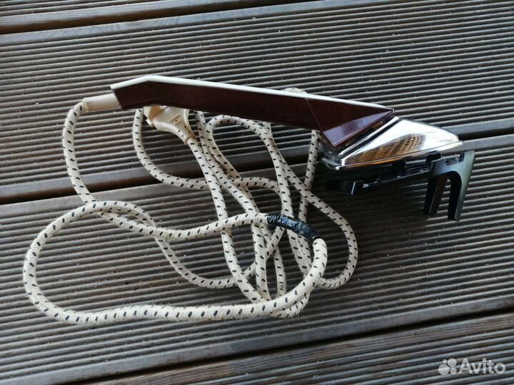 Электроутюг 