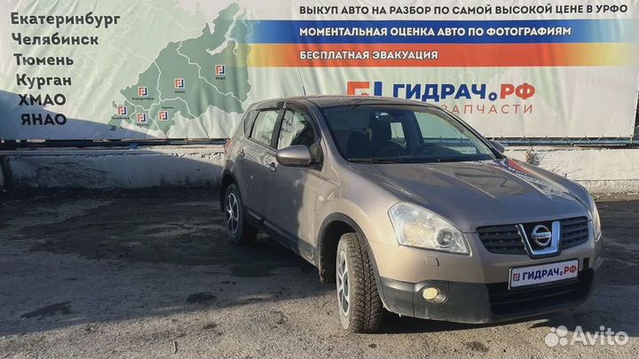 Стекло двери передней левой Nissan Qashqai (J10) 8