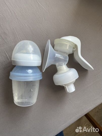 Молокоотсос Avent ручной и пакеты для заморозки