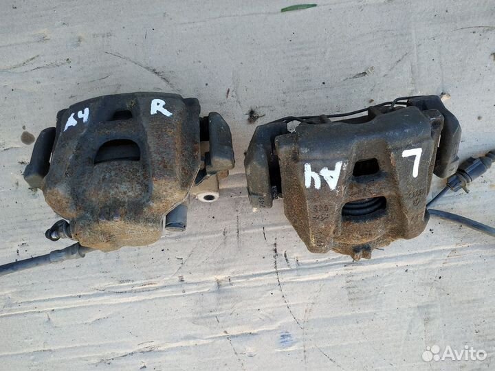 Суппорт передний Audi A4, A5