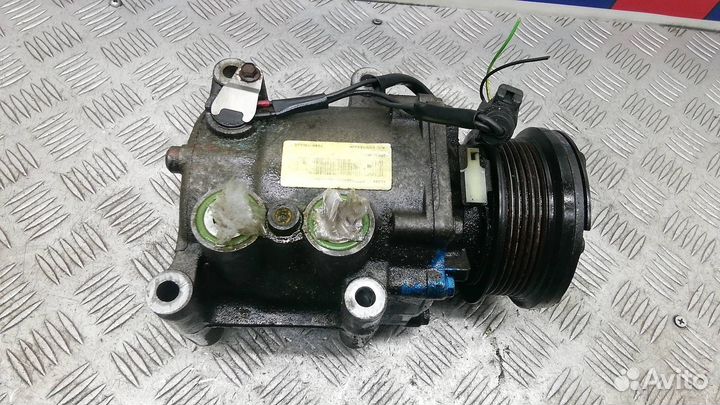 Компрессор кондиционера Ford Focus 2001