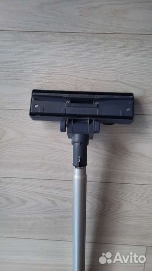 Щетка с телескопической трубкой для пылесоса