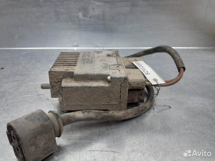 Блок управления вентилятором Volkswagen Passat