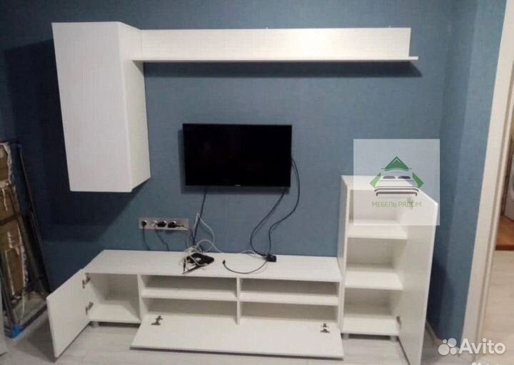 Стенка в гостиную