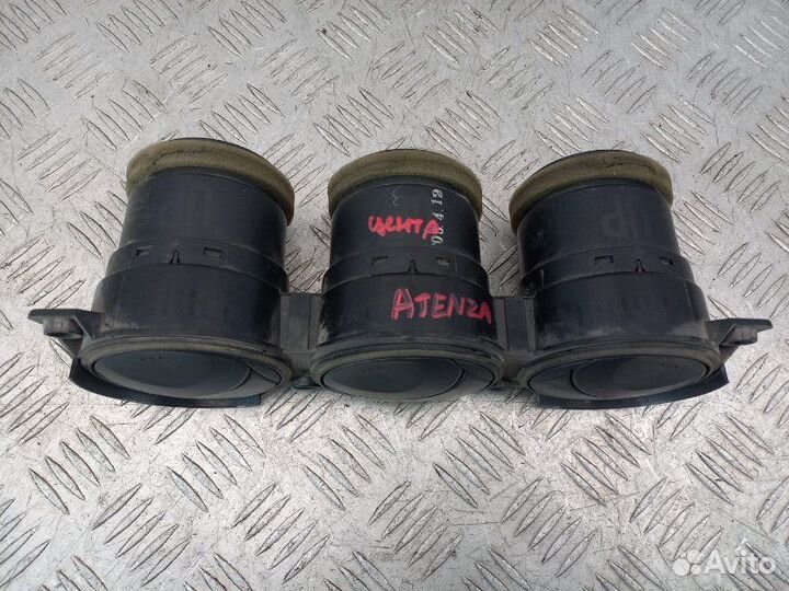 Дефлектор воздушный центральный Mazda Mazda 6 GG