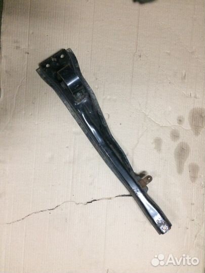 Продольная балка на Митсубиси Лансер 10