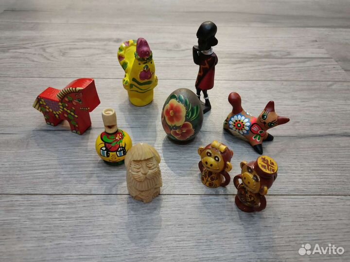Деревянные и глиняные фигурки, сувениры, обереги