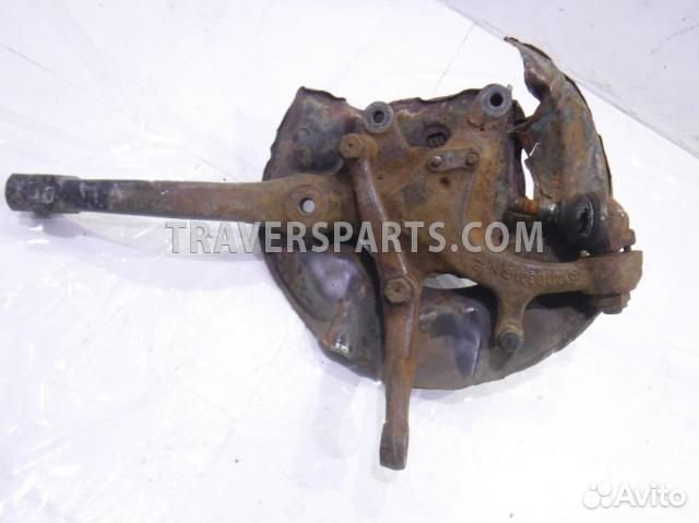 Кулак передний левый