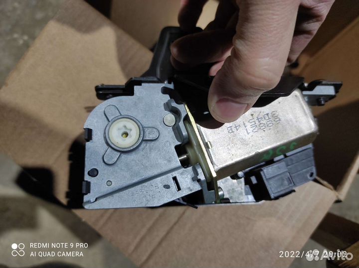 Замок багажника бмв Х5 Е53