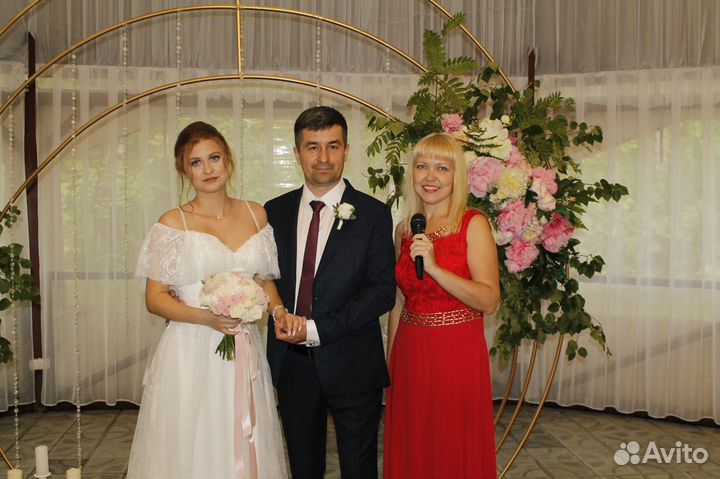 Ведущая поющая, тамада на свадьбу,вокал диджей